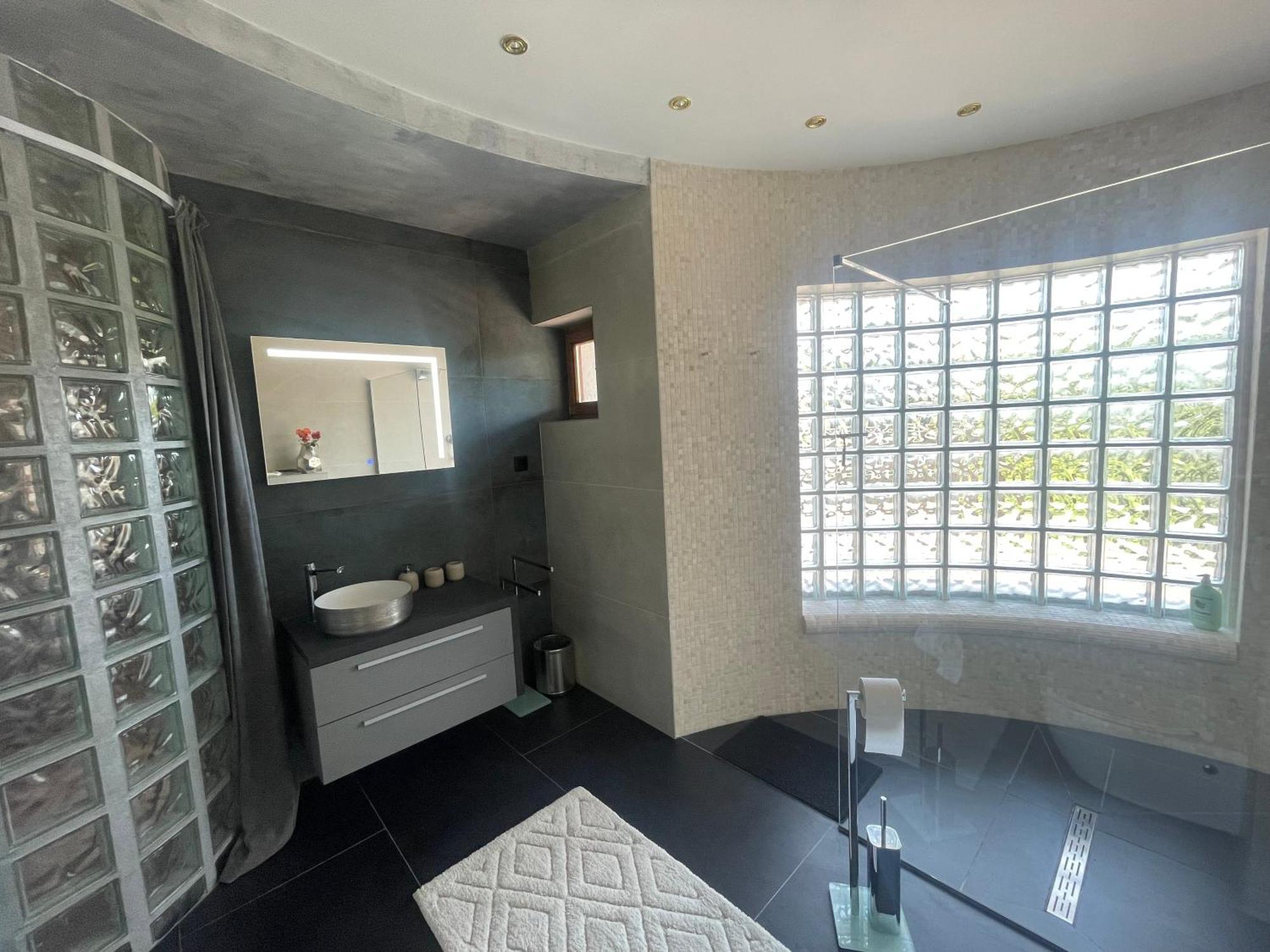 Tona - Miran Apartman - Parking - Samostalna Prijava Karlovac Ngoại thất bức ảnh
